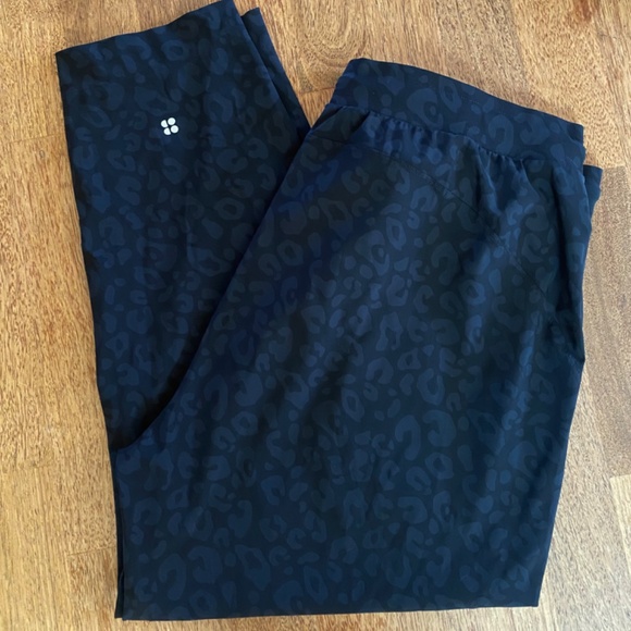 Sweaty Betty XXL Explorer Tapered Athletic Pants Black Leopard Print Pull On - Picture 13 of 13
